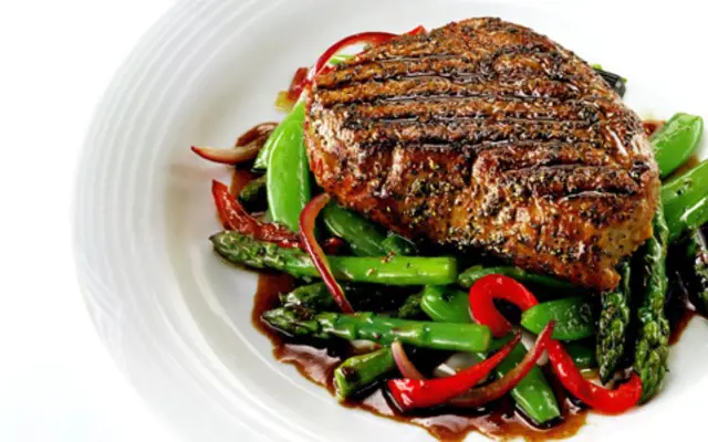 Steak with Grilled Vegetables