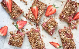 Strawberry and Oat Cereal Bars
