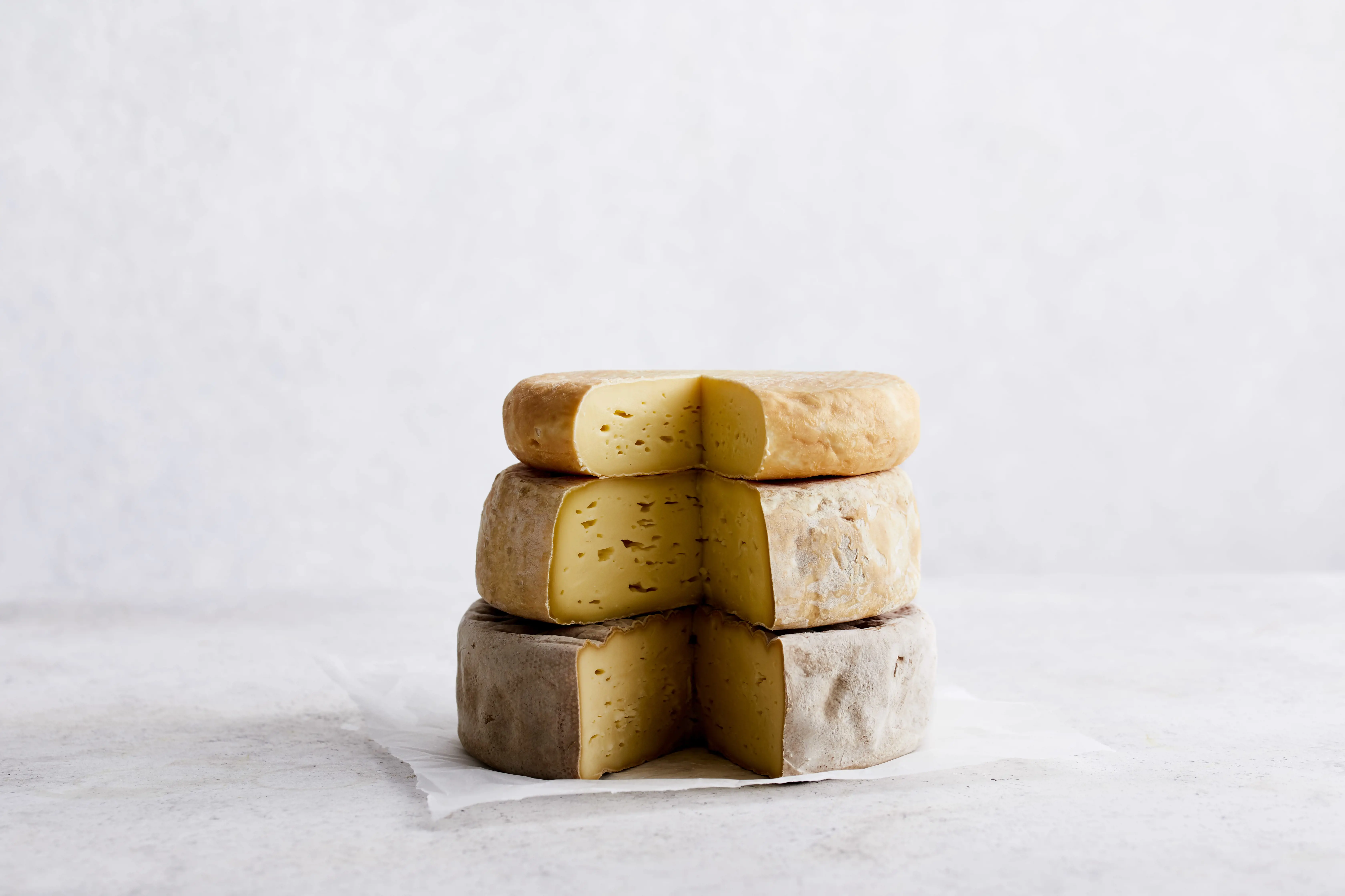 Washed_rind_cheese-min.jpg