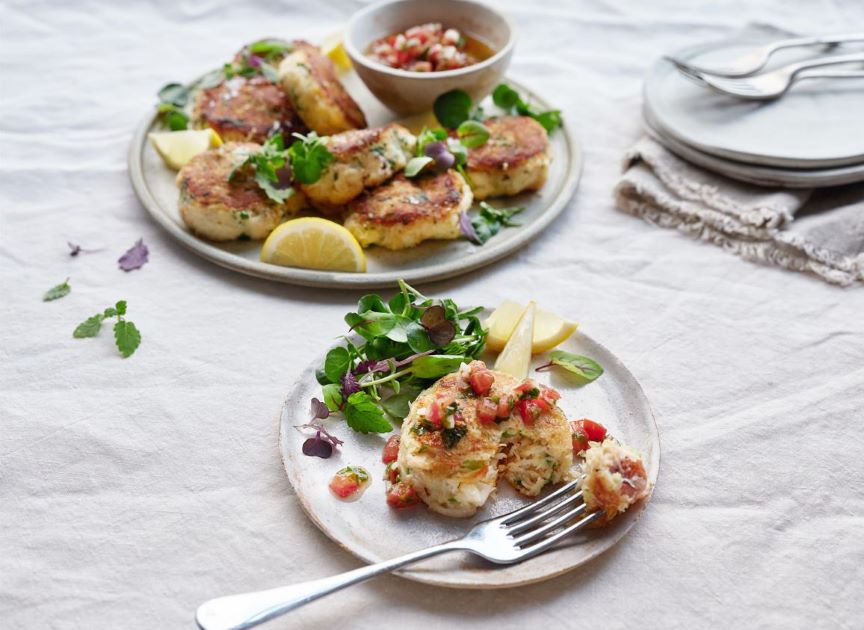 Crab Cakes with Tomato Dressing