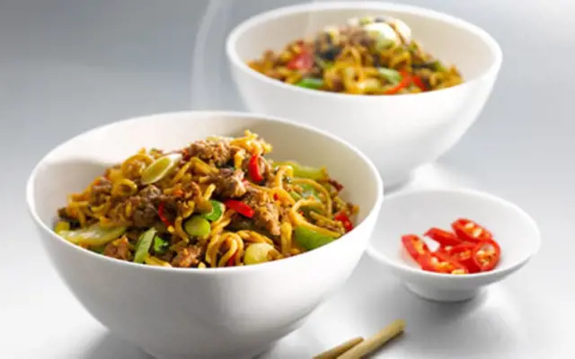 Minced Lamb with Pak Choi and Chillies