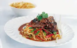 Stir-Fry Lamb with Noodles and Hot and Sour Dressing